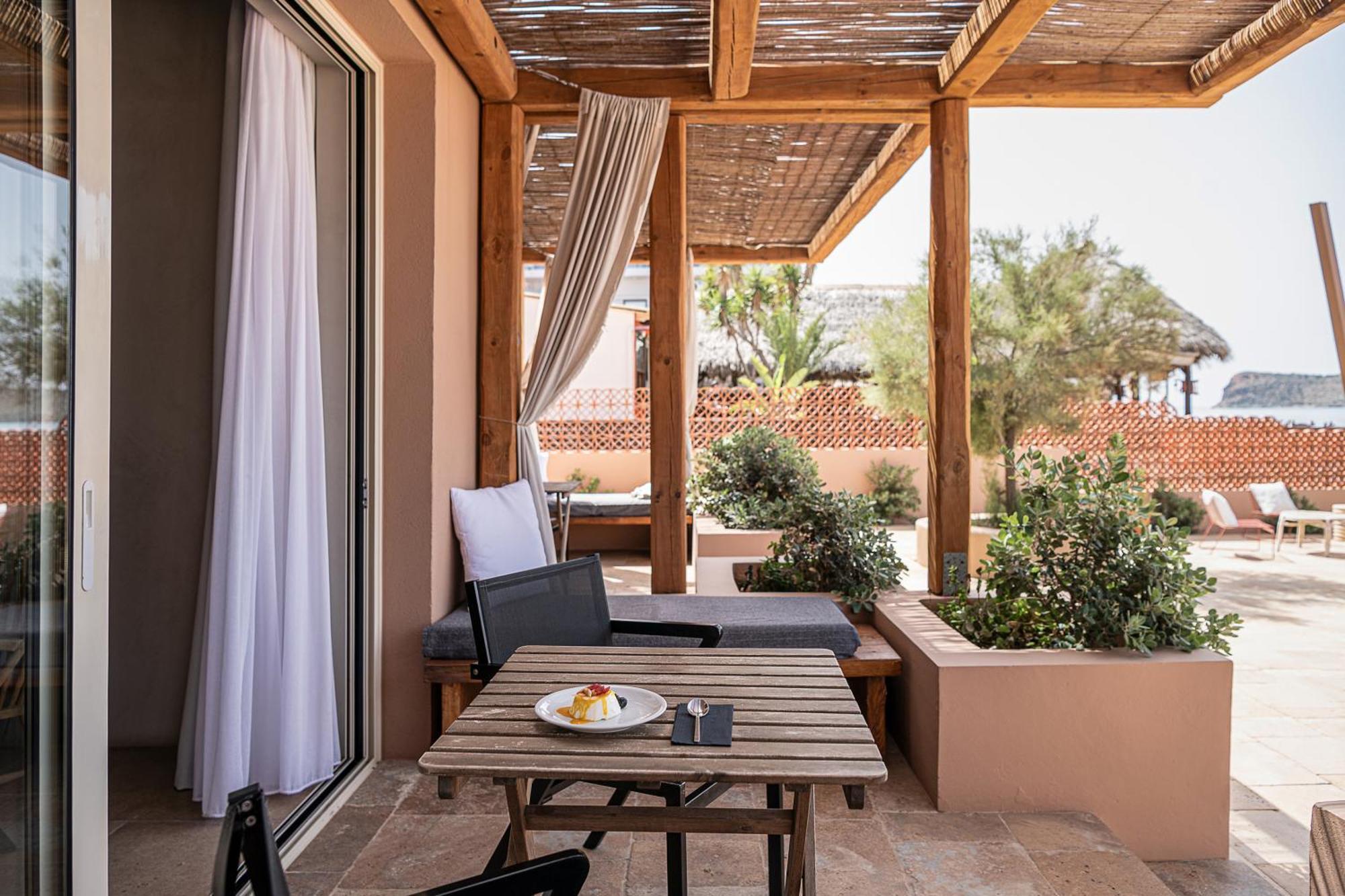 The Theodore Boutique Hotel- Adults Only 16 Plus Agia Marina  ภายนอก รูปภาพ